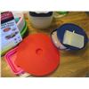 Image 4 : Various Kitchen Plastic Storage Containers of Varying Sizes