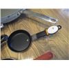 Image 3 : (2) Large Frying Pans & (3) Small Frying Pans