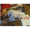 Image 4 : New Mind the Gap Game + Pontiac G6 Manual, (7) Books