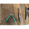 Image 2 : (2) Multi-Tools (2) Pocket Knives