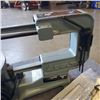 Image 2 : DELTA SCROLL SAW, 2 SPEED 16" WITH QUICK CHANGE BLADE FEATURE