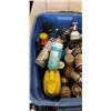 Image 2 : FLOOR JACK AND TOTE OF SHOP SUPPLIES