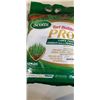 Image 2 : NEW BAG OF SCOTTS TURF BUILDER LAWN FOOD