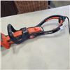 Image 2 : BLACK AND DECKER ELECTRIC HEDGE TRIMMER, 24 INCH