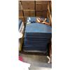 Image 2 : 300 SQ. FT. BLUE FLOR CREATIVE RUG DESIGN CARPET TILE