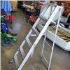Image 2 : 6' ALUMINUM LADDER
