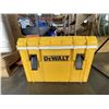 Image 2 : DEWALT COOLER