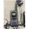 Image 2 : 2 MOTOROLA TALKABOUT T600 WALKIE TALKIES WITH DUAL CHARGER