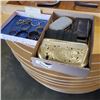 Image 1 : TRAY OF LADIES PURSES AND BRACELETS