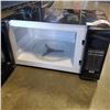 Image 2 : BLACK DANBY MICROWAVE - CLEAN AND WORKING