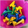 Image 2 : DISCOVERY TOYS MARBLE WORKS TOWER AND MEGA BLOCKS SET