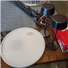 Image 2 : LOT OF 5 LIGHTS, INCLUDING TABLE LAMPS 4 ARE TOUCH SENSITIVE
