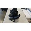 Image 2 : 2 PAIRS OF WOMENS BOOTS SIZE 8