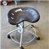 Image 2 : ROLLING OFFICE SEAT
