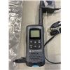 Image 2 : 2 MOTOROLA TALKABOUT T600 WALKIE TALKIES WITH DUAL CHARGER