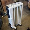 Image 1 : OIL HEATER, WORKING