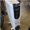 Image 2 : OIL HEATER, WORKING