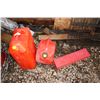 Image 1 : 2 Gas Can and Safety Triangle
