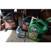 Image 1 : Misc Lot Of Oil