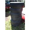 Image 10 : Set Of 4 Tires On Alum Rims