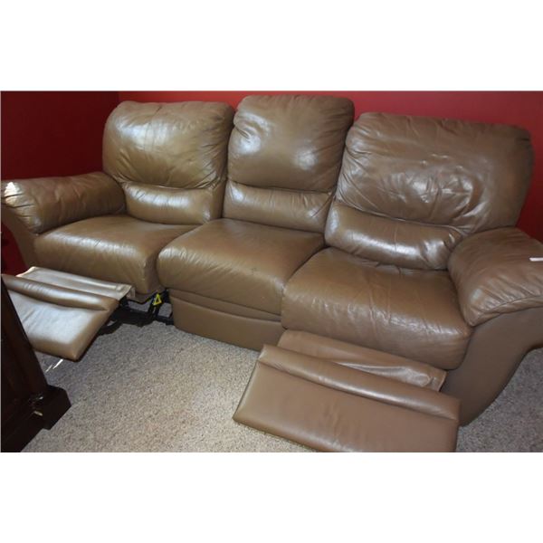 Reclining Couch in good condition
