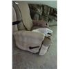 Image 2 : Reclining Cloth Chair in good condition