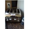 Image 2 : 4 Slice Toaster works
