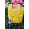 Image 2 : Misc Jerry Cans