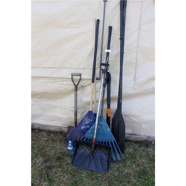 Misc Lot of Gardeninng Tools