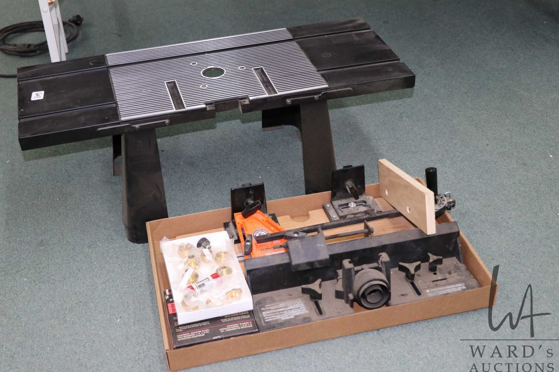 Craftsman no. 970771 Deluxe router table with feather board, adapter ...