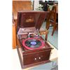 Image 1 : Antique Victor Victrola "Victor Talking Machines" gramophone, model No. VV-IX , includes one album, 
