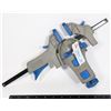 Image 1 : WILTON MUTI-GRIP CLAMP BAR HOLDING SYSTEM