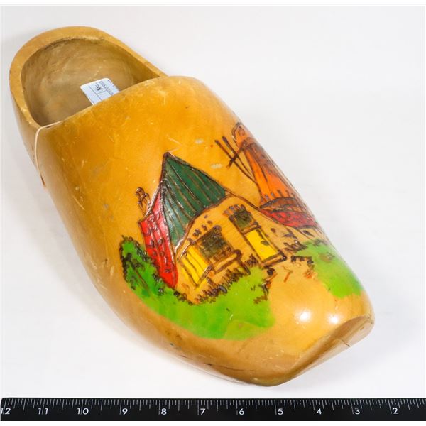 LARGE HAND PAINTED DUTCH SHOE MADE IN HOLLAND