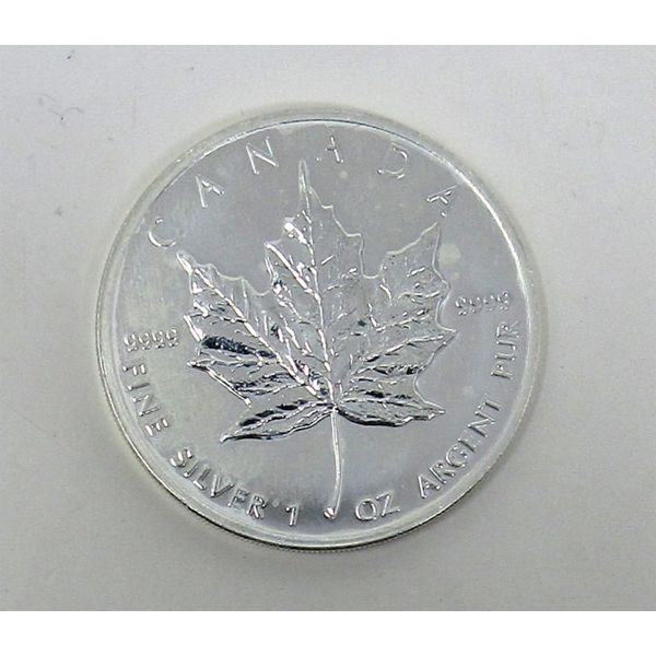 1 Oz .9999 Silver 2010 Maple Leaf Coin 