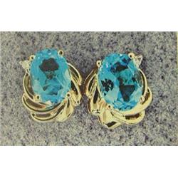 Blue topaz and diamond earrings, 14 K yellow gold, blue topaz oval, faceted, approx. 2.50 carats, tr