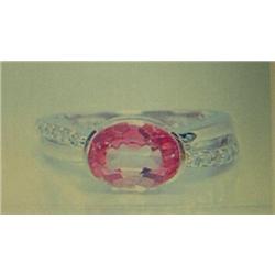 Topaz and diamond lady's ring, 14K white gold, pink topaz oval, faceted, approx. 2.00 carats, transp