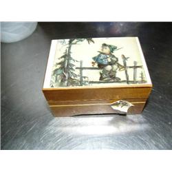 Music box that plays "Dr. Zhivato" Lara scene, top has picture of a boy with a trumpet (158)