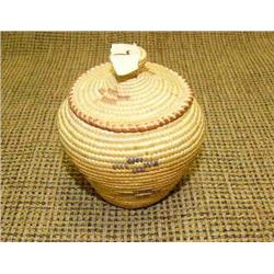 Grass basket (159)