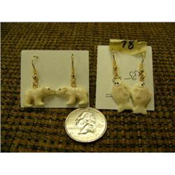 Lot of 2 ivory earrings: halibut and bear (2)