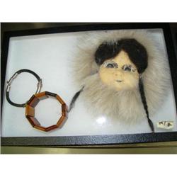 CHOICE on 3: 2 bracelets and skin mask with fur detail (74)