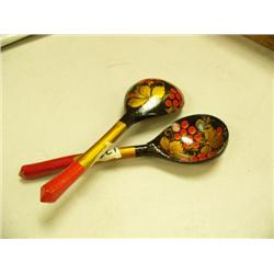 Lot of 2 wood Russian spoons (2)