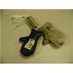 CHOICE on 3 Mitten shaped Eskimo yo-yos (2)