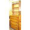 Image 1 : 4 drawer dresser and hutch (168)