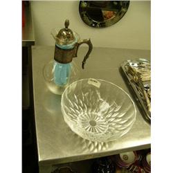 Lot of 2: glass fruit bowl and glass and pewter decanter (168)