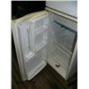 Image 3 : 2 Small GE Refrigerators   (169)