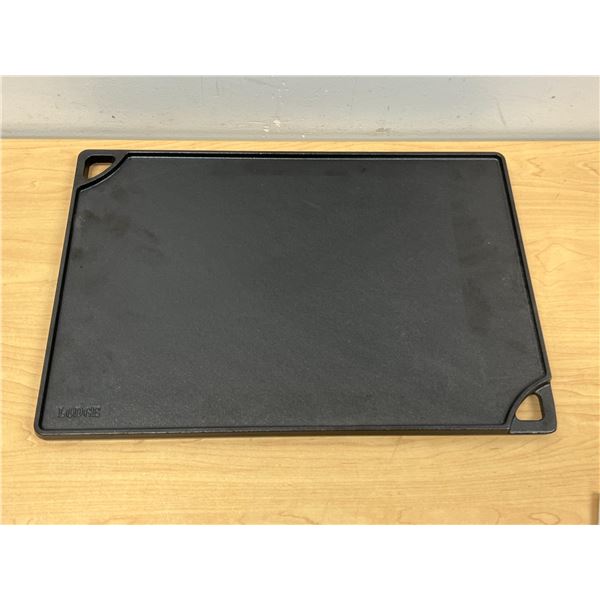 Lodge Reversible Cast Iron Griddle - Approx: 16.5x11.5"
