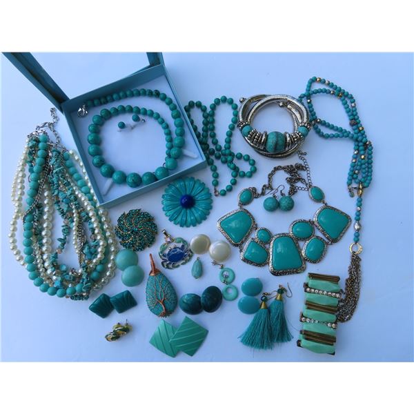 Turquoise Jewellery Lot (see description and photos)