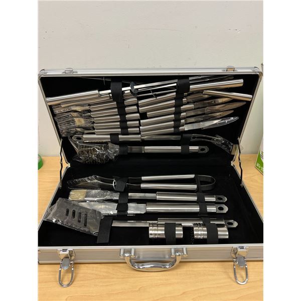New Maxell Deluxe Barbecue Cooking Set BBQ - see all photos