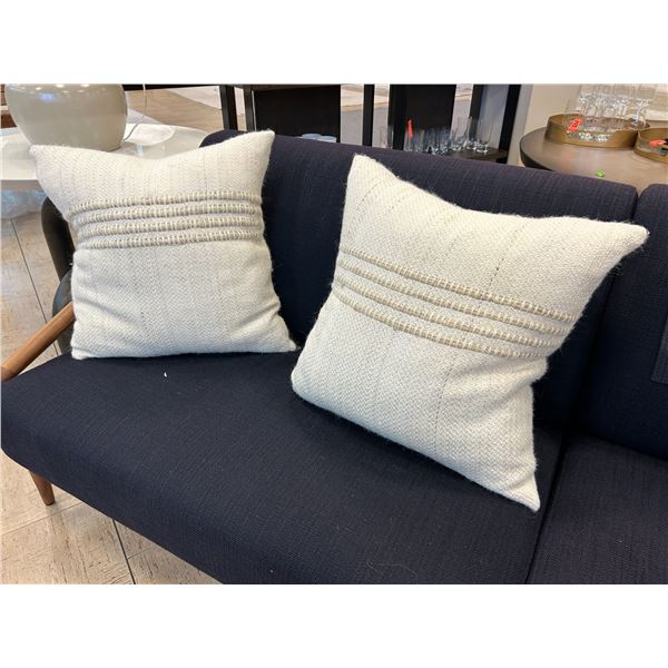 Qty 2 Woven Throw Pillows 20" x 20"