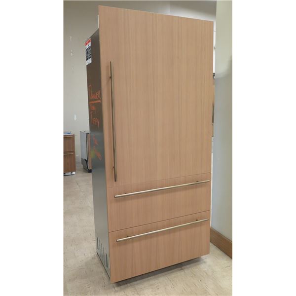 Sub-Zero IT-36CIID-RH Built-in Refrigerator w/ Bottom Freezer & Front Wood Panel Design